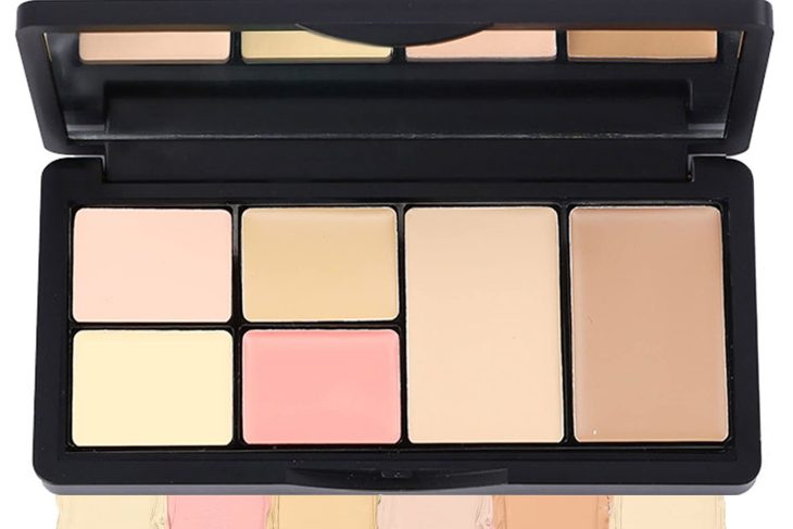 How to Use Makeup to Enhance Your Natural Features